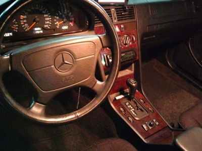 Mercedes C200