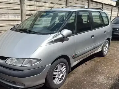 Käytetty Renault Espace 113 HP (83 kW) 1999 Tila-auto