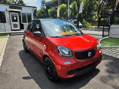 Usata Smart ForFour Passion 90 CV (66 kW) 2017 Rosso Utilitaria