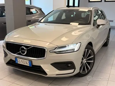 Usata Volvo V60 Business Edition 197 CV (144 kW) 2021 Grigio Station wagon