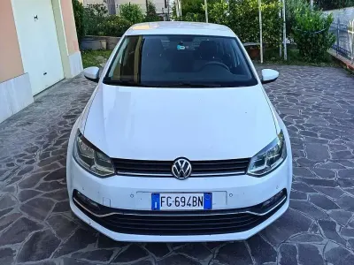 Usata VW Polo Comfortline 90 CV (66 kW) 2016 Bianco Berlina