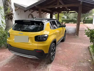 Usata Jeep Avenger EV 61 kW (84 CV) 2023 Giallo SUV