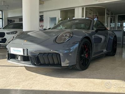 Usata Porsche 911 Carrera 4 GTS Targa 484 CV (355 kW) 2024 Grigio Cabrio