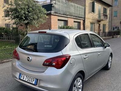 Usata Opel Corsa Edition 95 CV (69 kW) 2015 Berlina