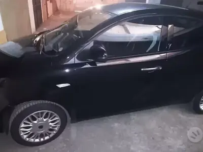 Usata Lancia Ypsilon 77 CV (56 kW) 2016 Nero Utilitaria