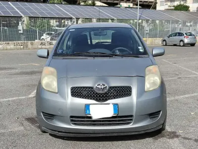 Usata Toyota Yaris 69 CV (50 kW) 2006 Utilitaria