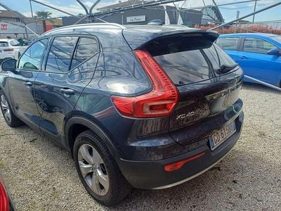 Usata Volvo XC40 Momentum 150 CV (110 kW) 2020 Blu/azzurro SUV