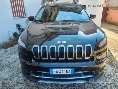 Usata Jeep Cherokee Longitude 140 CV (102 kW) 2015 Nero SUV