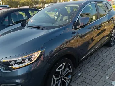 Usata Renault Kadjar 140 CV (102 kW) 2019 Bluazzurro SUV