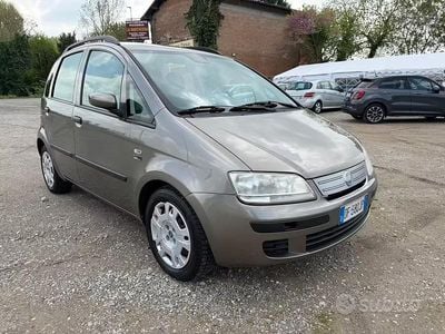 Usata Fiat Idea 80 CV (58 kW) 2007 Grigio Monovolume