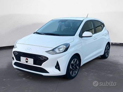 Usata Hyundai i10 67 CV (49 kW) 2023 Bianco Utilitaria