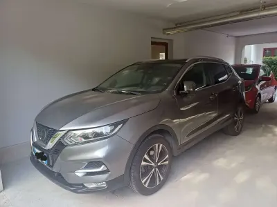 Usata Nissan Qashqai N-Connecta 110 CV (80 kW) 2018 Grigio SUV