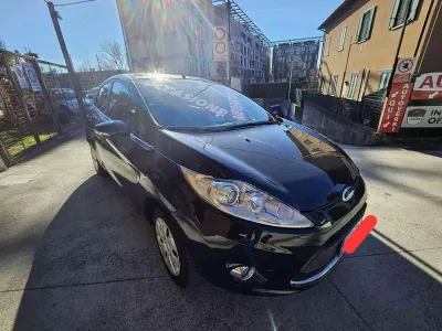 Usata Ford Fiesta Titanium 82 CV (60 kW) 2010 Antracite Berlina