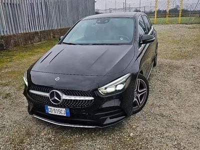 Usata Mercedes B200 AMG Line Premium Plus 2021 Nero Monovolume