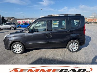 Occasion Fiat Doblò Emotion 120 ch (88 kW) 2010 Noir Monospace