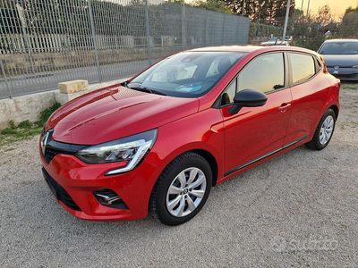 Usata Renault Clio V Business 86 CV (63 kW) 2020 Rosso Berlina