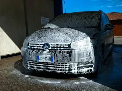 Usata VW Touran 150 CV (110 kW) 2016 Nero Monovolume
