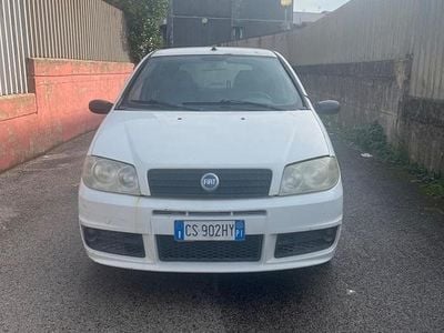 Usata Fiat Punto 70 CV (51 kW) 2001 Bianco Utilitaria