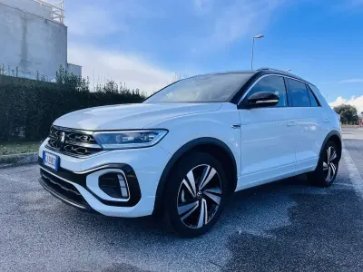 Usata VW T-Roc R-line 150 CV (110 kW) 2022 Bianco SUV