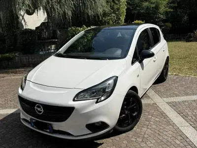 Usata Opel Corsa Edition 90 CV (66 kW) 2018 Utilitaria
