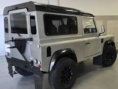 Usata Land Rover Defender 122 CV (89 kW) 2000 Argento SUV