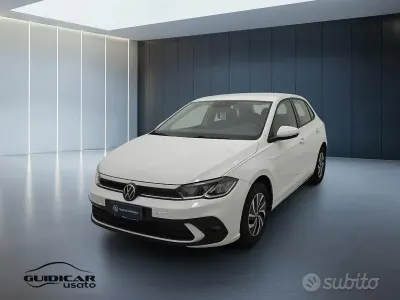 Usata VW Polo Life 95 CV (69 kW) 2023 Bianco Utilitaria