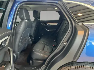 Begagnad Jaguar F-Pace R-Dynamic 2022 Blå SUV
