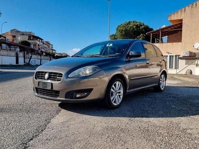 Usata Fiat Croma Emotion 150 CV (110 kW) 2009 Grigio Monovolume