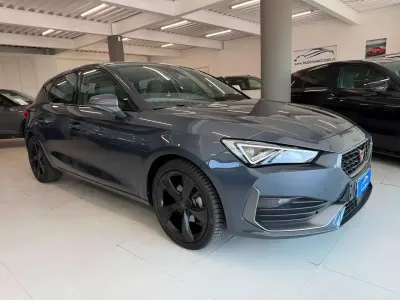 Usata Cupra Leon 150 CV (110 kW) 2024 Grigio magnetic tech Berlina