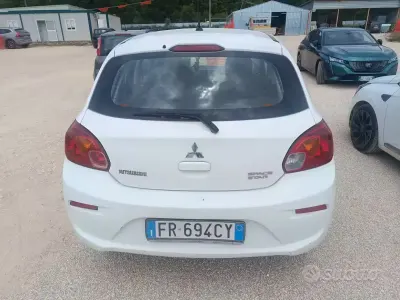 Usata Mitsubishi Space Star Invite 71 CV (52 kW) 2018 Bianco Utilitaria