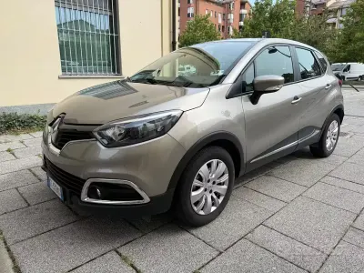Usata Renault Captur 90 CV (66 kW) 2014 Grigio SUV