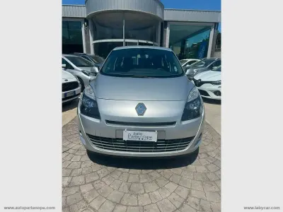 Usata Renault Scénic III Dynamique 130 CV (95 kW) 2011 Argento Monovolume