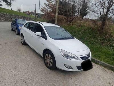 Usata Opel Astra 110 CV (80 kW) 2012 Station wagon