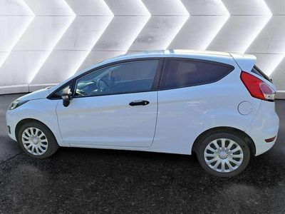 Usata Ford Fiesta 75 CV (55 kW) 2016 Bianco Utilitaria