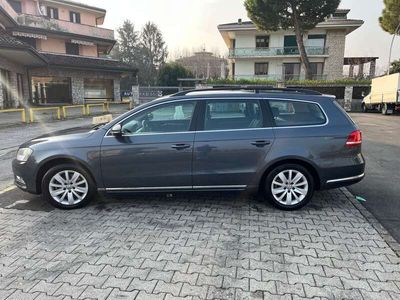 usata VW Passat Passat VariantVII 2011 Variant 1.6 tdi Comfortline