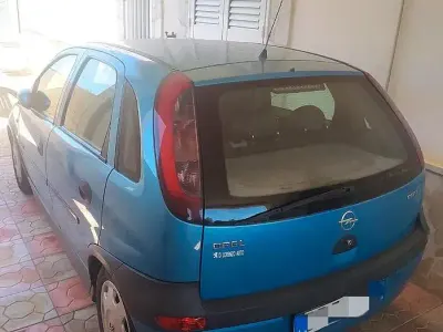 Usata Opel Corsa 45 CV (33 kW) 2001 Utilitaria