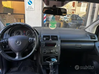 Usata Mercedes A200 116 CV (85 kW) 2007 Nero Berlina