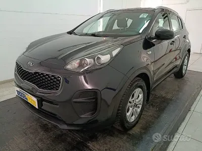 Usata Kia Sportage Active 132 CV (97 kW) 2017 Nero metallizzato SUV