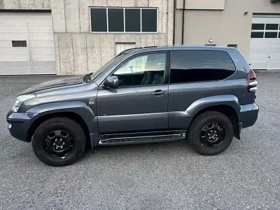 Usata Toyota Land Cruiser 173 CV (127 kW) 2006 Grigio SUV