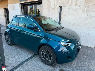 Usata Fiat 500e La Prima 42 kW (58 CV) 2020 Verde Berlina