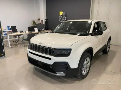 Usata Jeep Avenger Altitude 101 CV (74 kW) 2025 Bianco pastello SUV