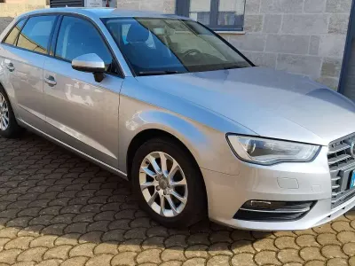 Usata Audi A3 Business 110 CV (80 kW) 2015 Argento Berlina
