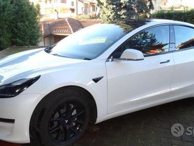 usata Tesla Model 3 long range 4wd in garanzia x 4 anni