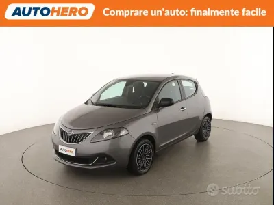 Usata Lancia Ypsilon Gold 69 CV (50 kW) 2021 Oro Utilitaria