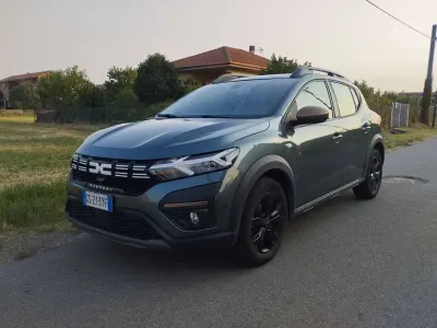 Usata Dacia Sandero Extreme 101 CV (74 kW) 2024 Verde Berlina