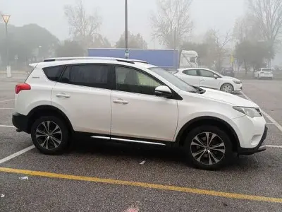 Usata Toyota RAV4 Style 124 CV (91 kW) 2014 SUV