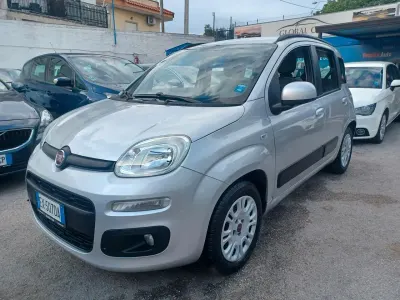 Usata Fiat Panda Lounge 69 CV (50 kW) 2014 Argento Utilitaria