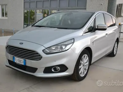 Usata Ford S-MAX Business Edition 150 CV (110 kW) 2017 Grigio Monovolume