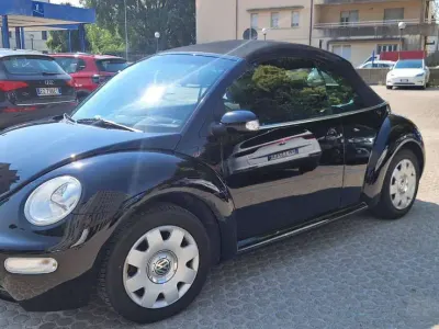 Usata VW New Beetle 75 CV (55 kW) 2003 Nero Utilitaria