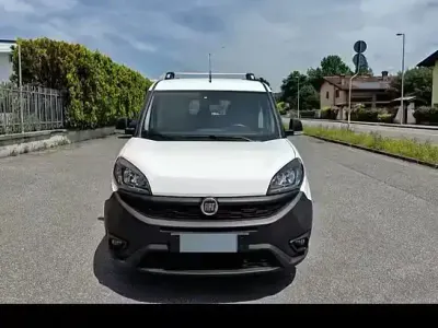 Usata Fiat Doblò 95 CV (69 kW) 2020 Bianco Monovolume